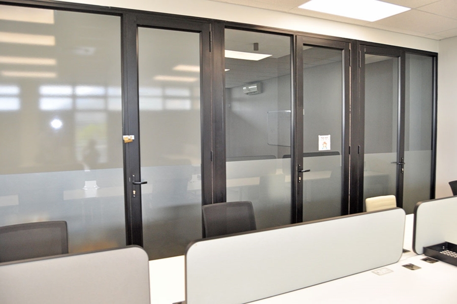 To Let commercial Property for Rent in Maitland Western Cape